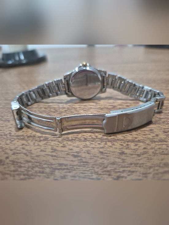 EUC Fossil F2 Two Tone Chain Link Watch main image 4